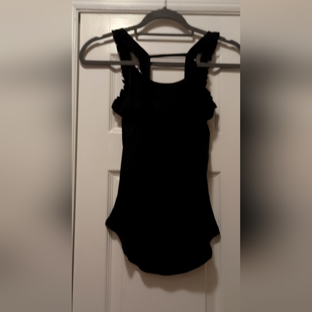 Chaser brand Black ribbed ruffle Tank Top New With Tags Small - Picture 5 of 9